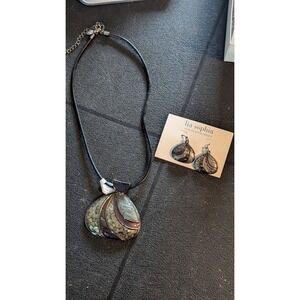 Lia Sophia Mother of‎ Pearl Necklace & Earrings Set Genuine Shell Pendant